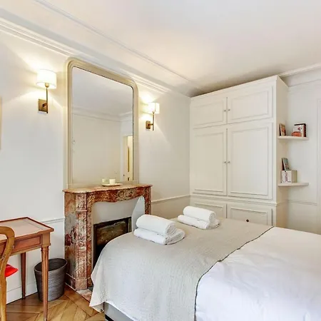 Un Appartement Bien Entretenu Dans Le Centre Avec Nocleg ze śniadaniem Tulon